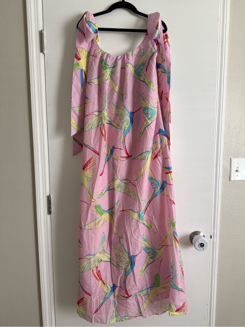 FARM Rio Pink Hummingbird Print Maxi Dress - Picture 2 of 2